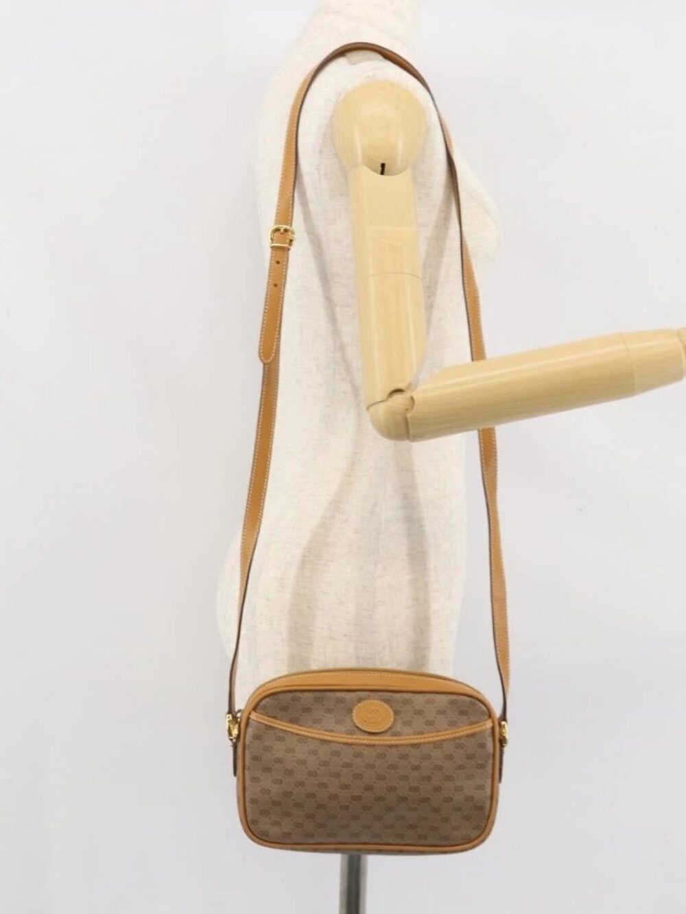 GUCCI Micro GG Supreme Shoulder Bag PVC Beige Gold